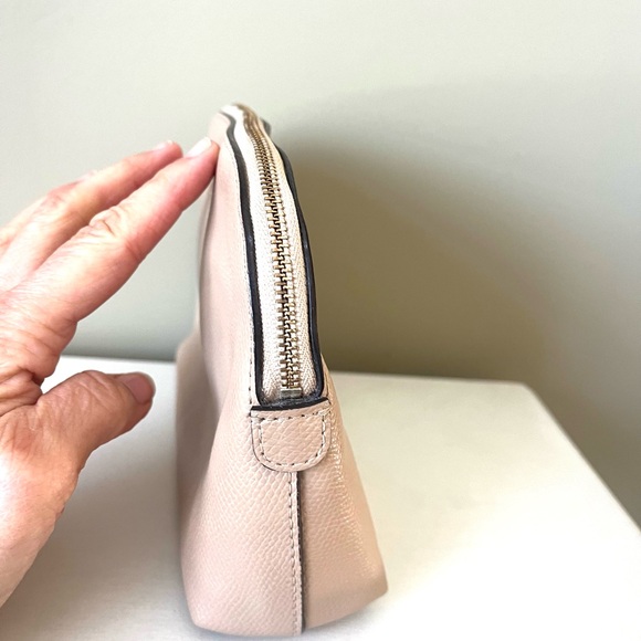 Coach Beige/Tan Leather Clutch/Cosmetic Case - Picture 6 of 12